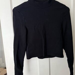 Fabletics Black Long Sleeve Cropped Women's Tee